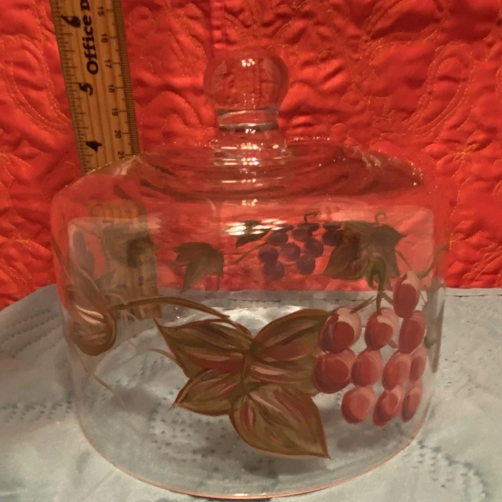 Vintage Clear Glass Round Cheese/butter Cloche Hand‎ Painted Grape Design